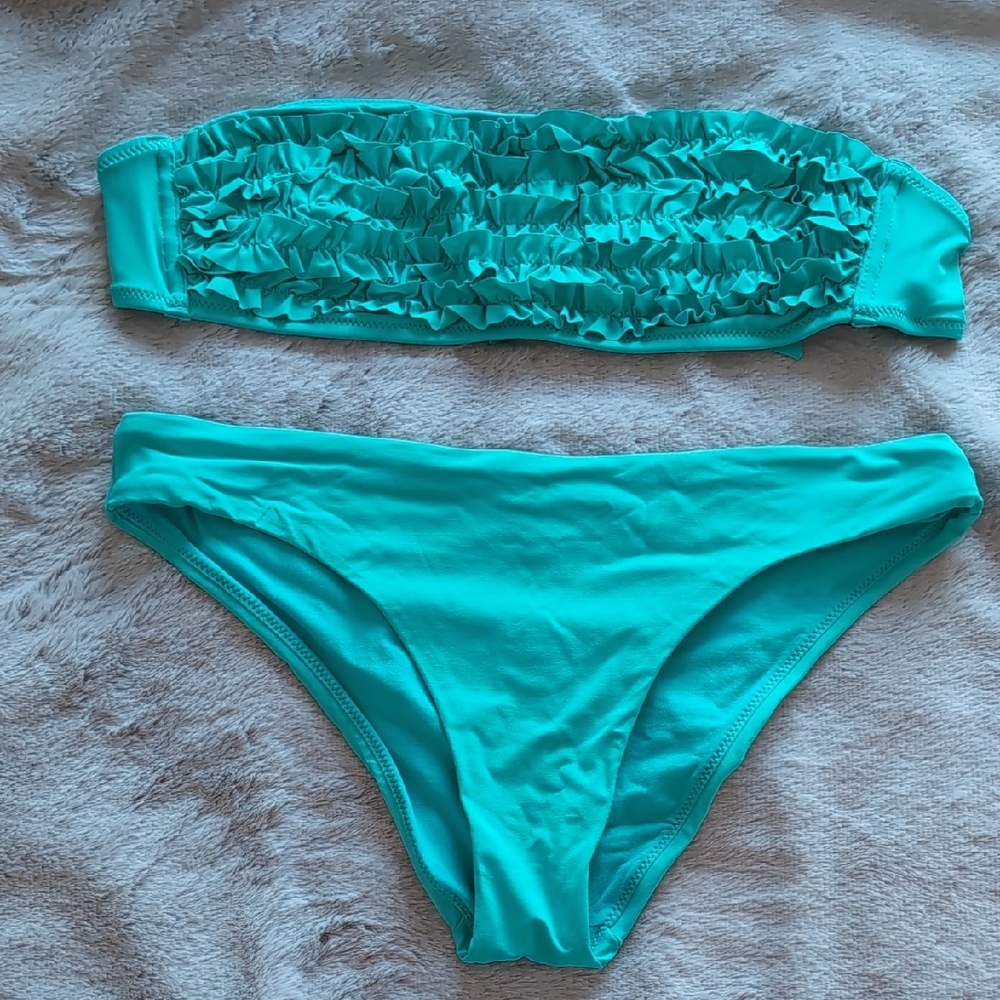 2/$50💜NWOT BENETTON BIKINI